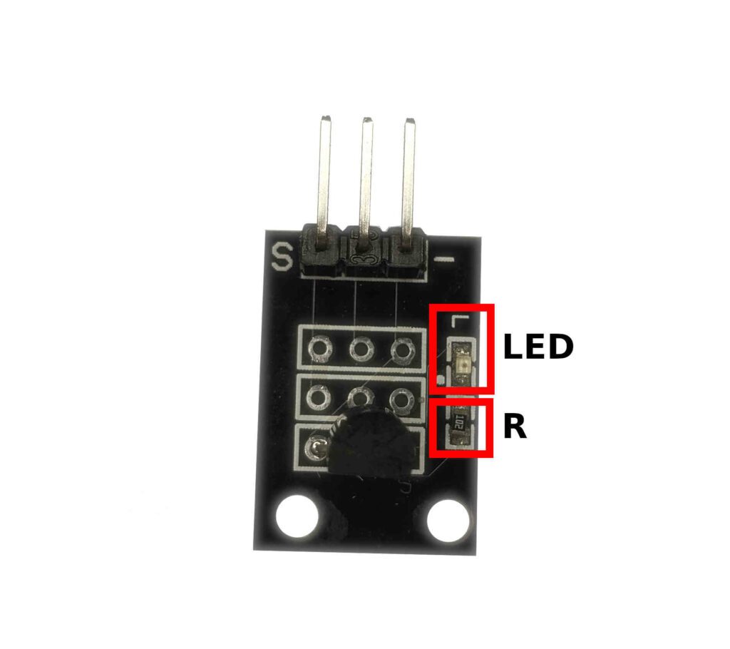 LED y resistencia de encendido del módulo KY-001